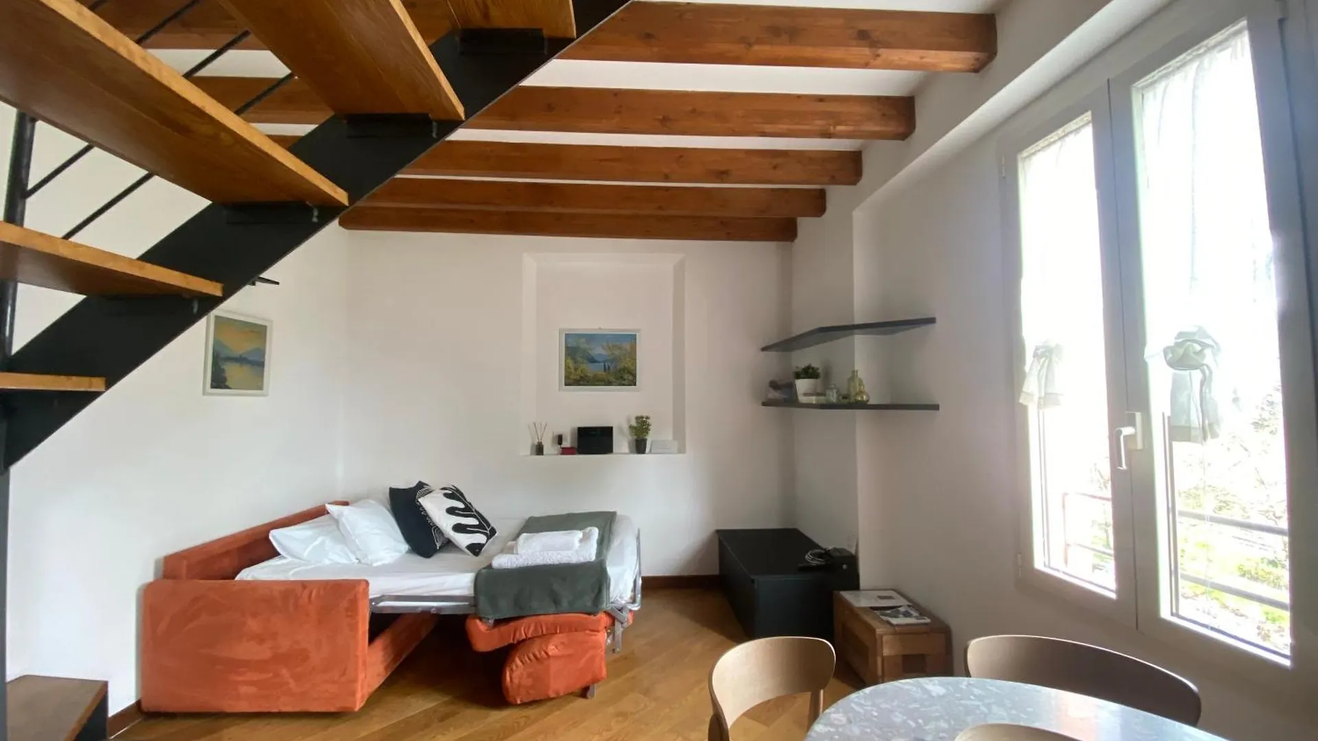 Apartment La Casa Del Pittore Como